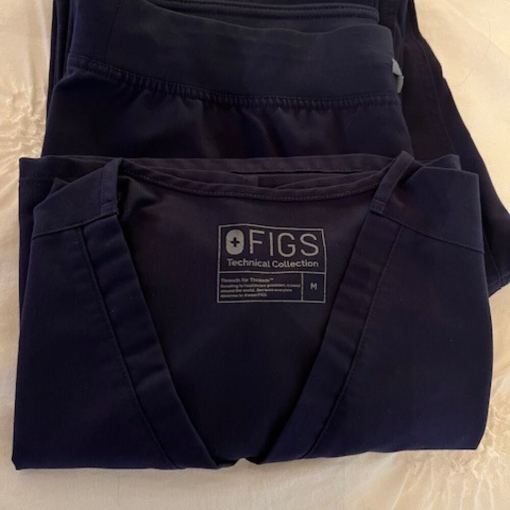 FIGS Scrubs set Medium Dark Eggplant Purple